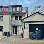 To - Near Airport Dus - Trade Fair - Arena Apartment