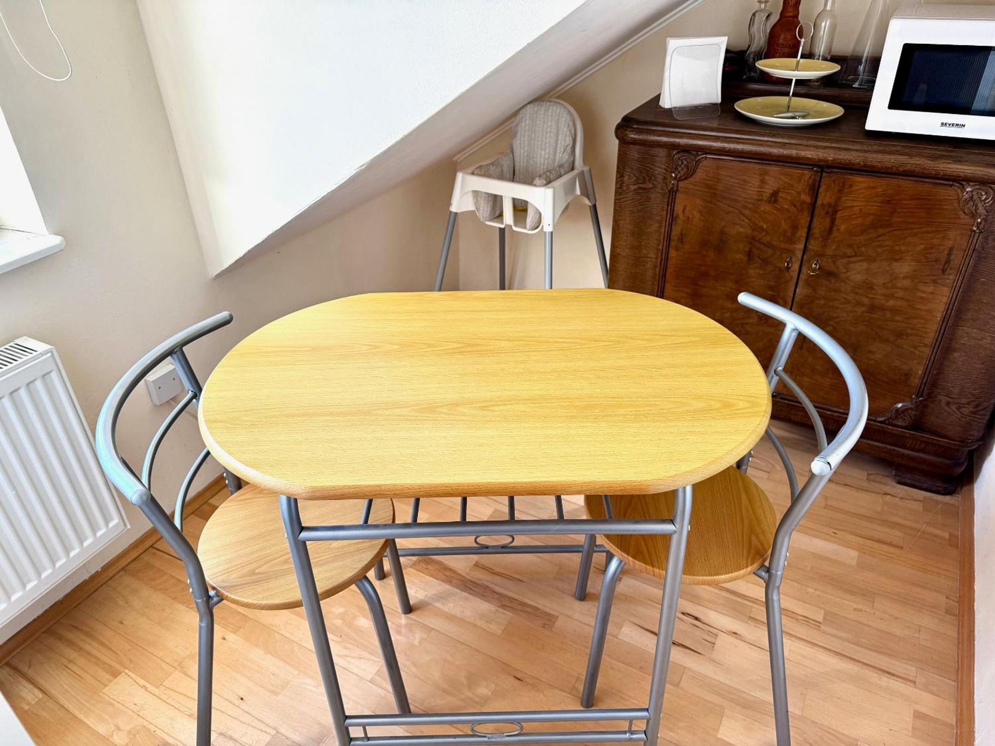 - Near Airport Dus - Trade Fair - Arena Apartment