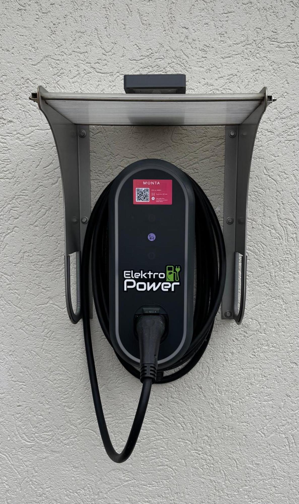 - Near Airport Dus - Trade Fair - Arena *